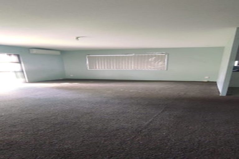 Photo of property in 4/35 Trimdon Street, Randwick Park, Auckland, 2105