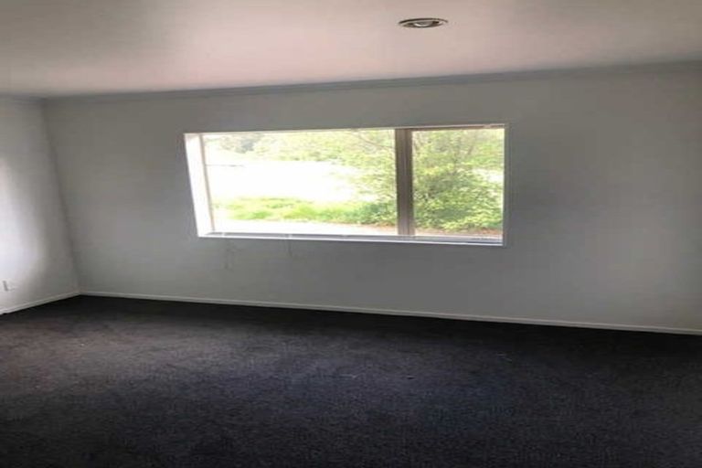 Photo of property in 52 Garelja Road, Henderson, Auckland, 0612