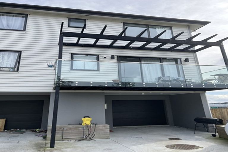 Photo of property in 1 Peony Mews, Oteha, Auckland, 0632