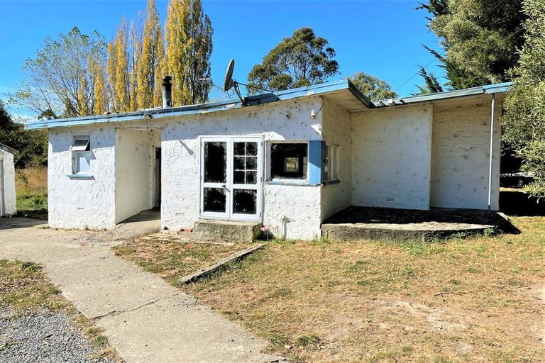 Photo of property in 37 Knoll Street, Milton, 9292