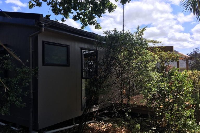 Photo of property in 26 Dolbear Street, Titirangi, Auckland, 0604