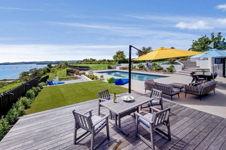 Photo of property in 26 Estuary Views, Shelly Park, Auckland, 2014