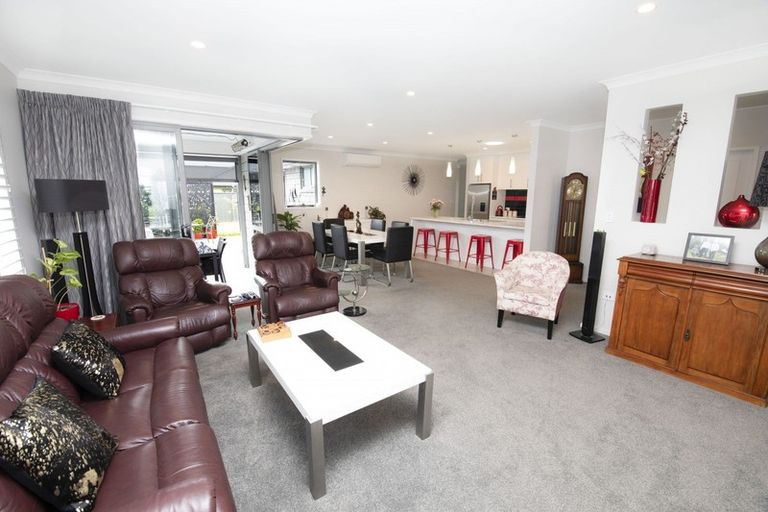 Photo of property in 50 Eriksen Road, Te Awa, Napier, 4110