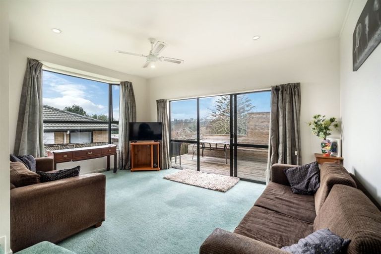 Photo of property in 2/147 Birkdale Road, Birkdale, Auckland, 0626
