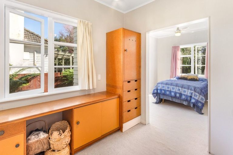 Photo of property in 82 Latham Street, Marewa, Napier, 4110