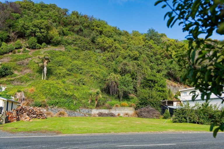Photo of property in 102 Torquay Street, Kaikoura, 7300