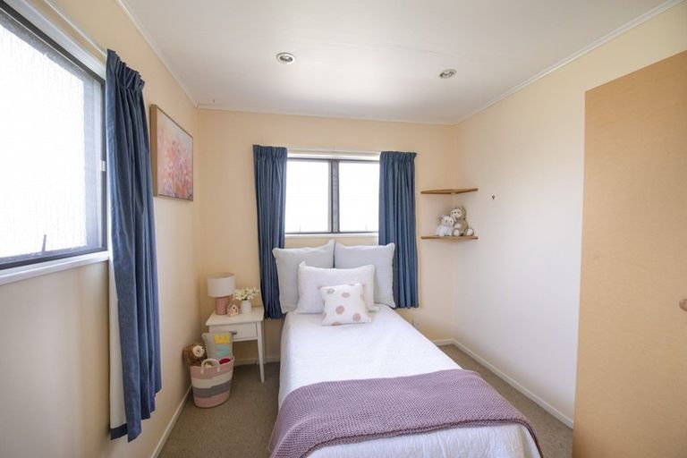 Photo of property in 12a Avenue Road, Greenmeadows, Napier, 4112