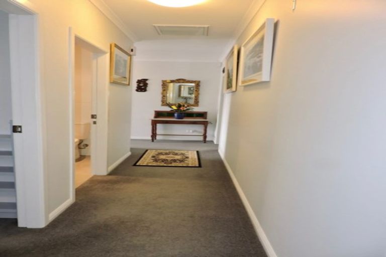 Photo of property in 15 Mervyn Kemp Drive, Tawa, Wellington, 5028