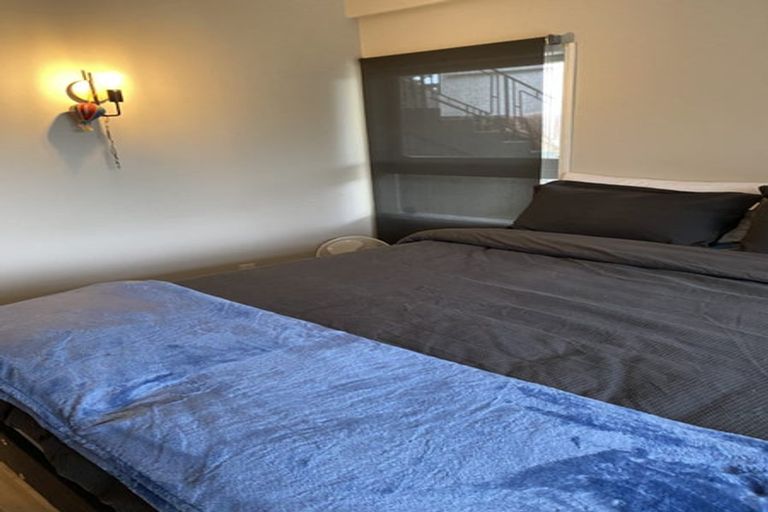 Photo of property in 5 Yarra Place, Botany Downs, Auckland, 2010