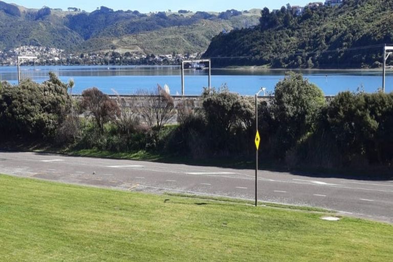 Photo of property in 1 Brora Crescent, Papakowhai, Porirua, 5024