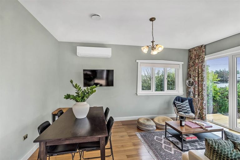 Photo of property in 166 Weston Road, St Albans, Christchurch, 8052