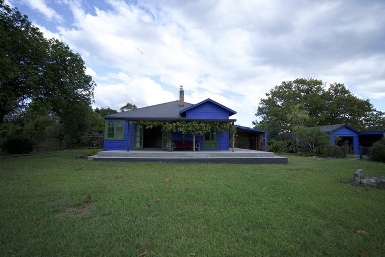 Photo of property in 126 Oneriri Road, Kaiwaka, 0573