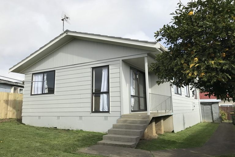 Photo of property in 2/17 Coombe Avenue, Otara, Auckland, 2023