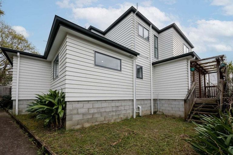 Photo of property in 27a Keegan Drive, Massey, Auckland, 0614