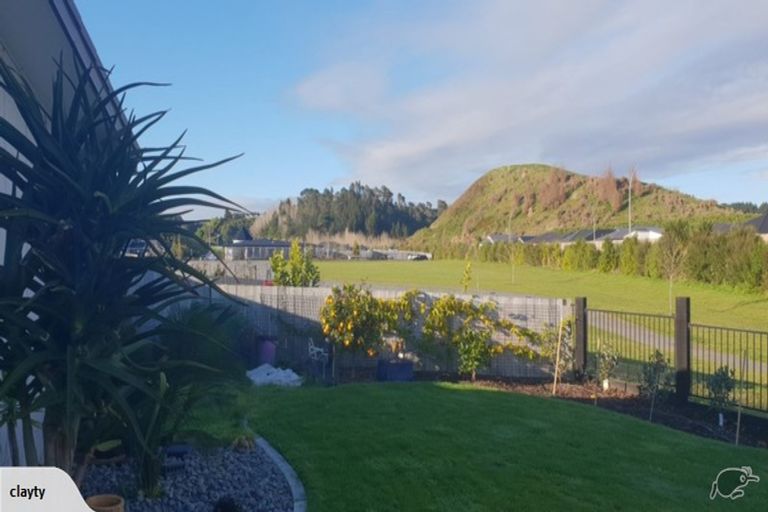 Photo of property in 222 Lakes Boulevard, Pyes Pa, Tauranga, 3112