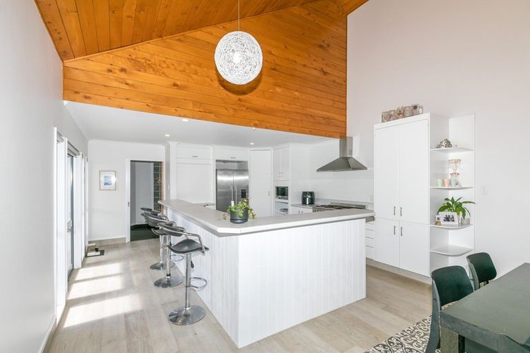 Photo of property in 2 Dallinger Street, St Andrews, Hamilton, 3200