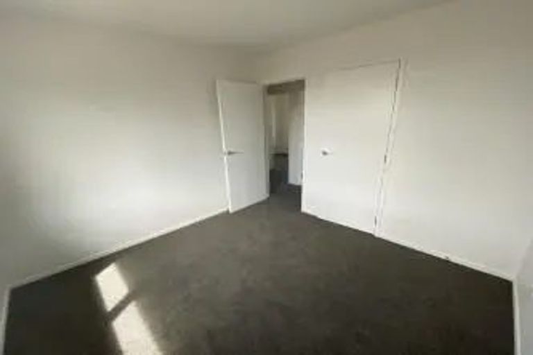 Photo of property in 12 Atea Place, Hawera, 4610