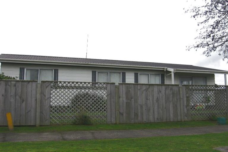 Photo of property in 29 Acacia Street, Kelvin Grove, Palmerston North, 4414