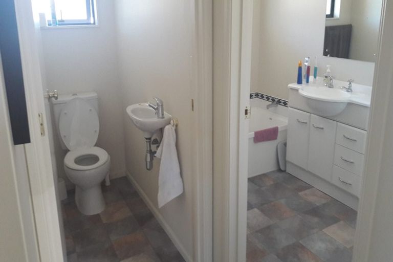 Photo of property in 8 Ngawhatu Road, Stoke, Nelson, 7011