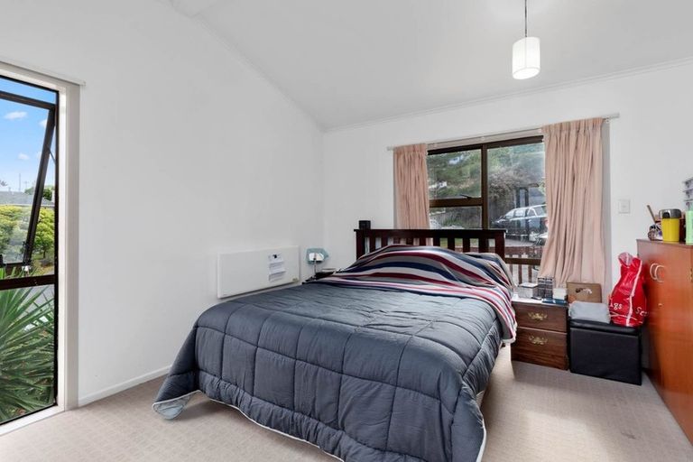 Photo of property in 15 Roband Avenue, Glenfield, Auckland, 0629