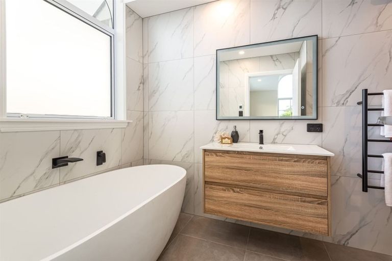 Photo of property in 223 Maidstone Road, Avonhead, Christchurch, 8042