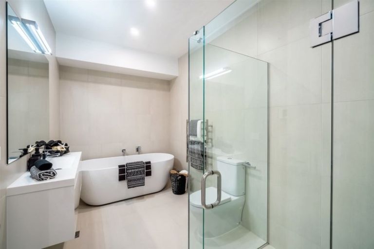 Photo of property in 16 Catalina Bay Drive, Hobsonville, Auckland, 0616