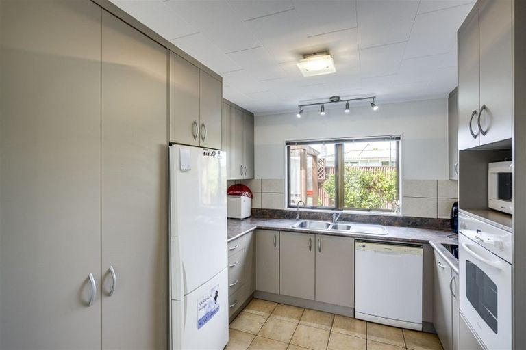 Photo of property in 8b Banff Place, Tamatea, Napier, 4112