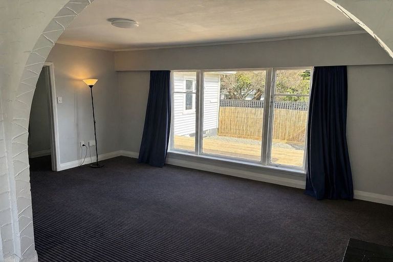 Photo of property in 100 Frederick Street, Wainuiomata, Lower Hutt, 5014