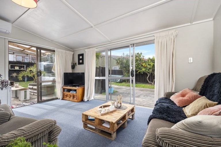 Photo of property in 103a Simpson Road, Papamoa Beach, Papamoa, 3118