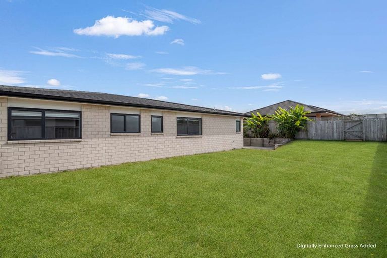 Photo of property in 13 Olney Court, One Tree Point, 0118