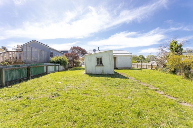 Photo of property in 10 Tennyson Street, Dannevirke, 4930