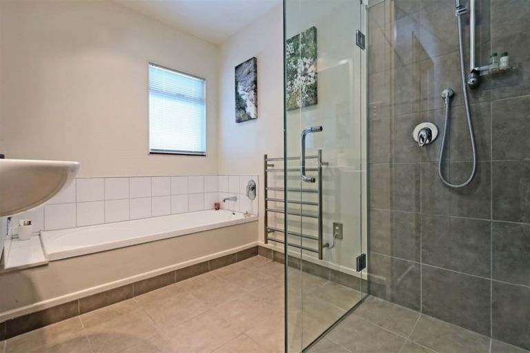 Photo of property in 30 Simla Avenue, Havelock North, 4130