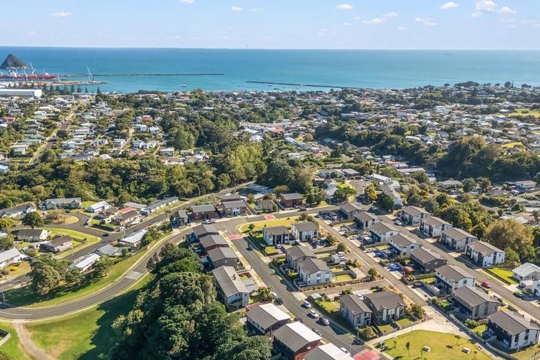Photo of property in 99 Banks Street, Marfell, New Plymouth, 4310