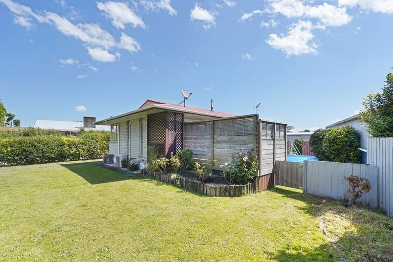 Photo of property in 51 Rhonda Avenue, Deanwell, Hamilton, 3206