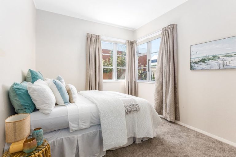 Photo of property in 20a Steyne Avenue, Plimmerton, Porirua, 5026