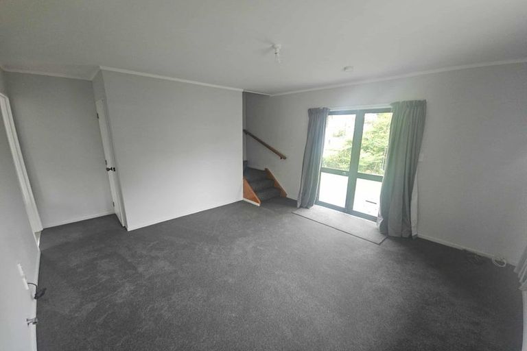 Photo of property in 35 Oxford Street, Fairfield, Hamilton, 3214