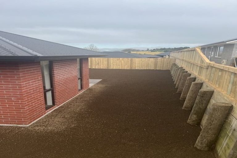 Photo of property in 2 Jourdain Place, Kihikihi, Te Awamutu, 3800