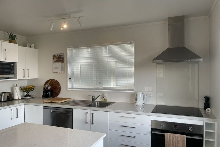 Photo of property in 219 The Esplanade, Petone, Lower Hutt, 5012