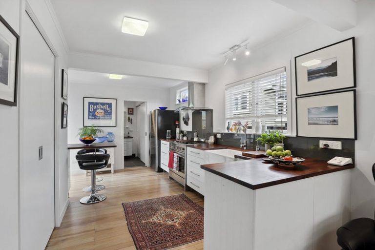 Photo of property in 1b Nicolas Avenue, Glen Eden, Auckland, 0602