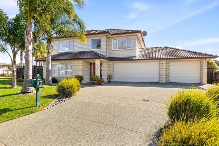 Photo of property in 51 William Gamble Drive, Greenhithe, Auckland, 0632