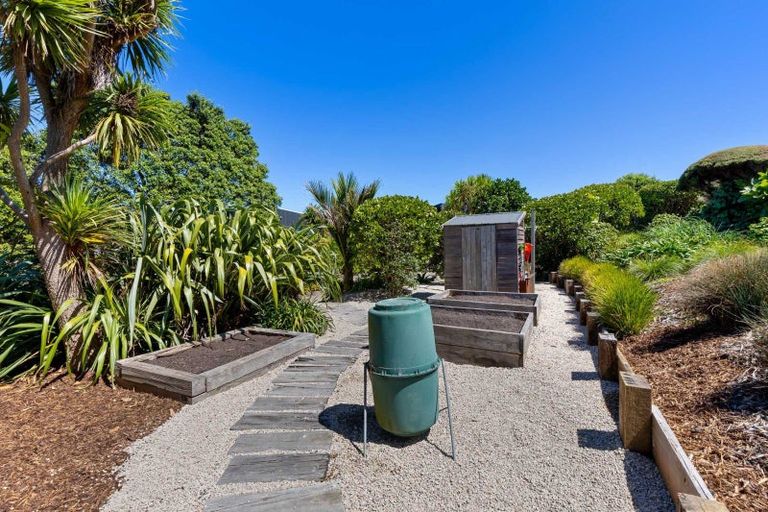 Photo of property in 411 Oaia Road, Muriwai, 0881