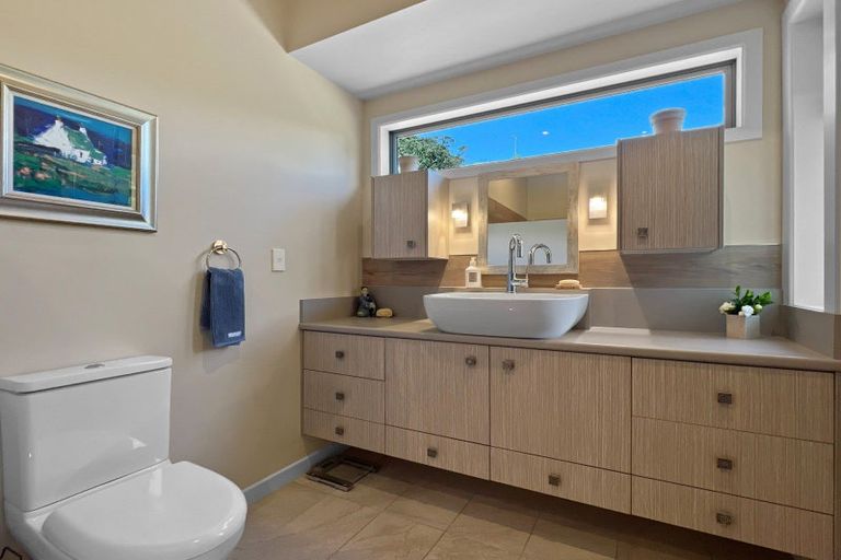 Photo of property in 8 Ohiwa Cove Rise, Waiotahe, Opotiki, 3198