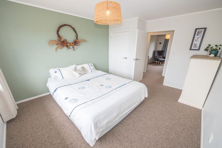 Photo of property in 69 Stratford Drive, Cable Bay, 0420