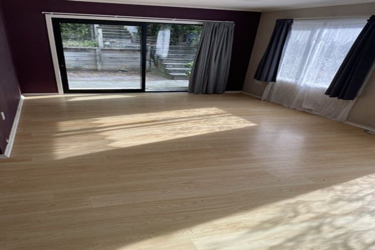 Photo of property in 76 Elmslie Road, Pinehaven, Upper Hutt, 5019