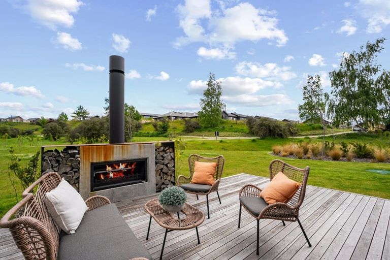 Photo of property in 7 Mckenzies Shute, Jacks Point, Queenstown, 9371