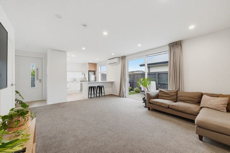 Photo of property in 4 Olearia Lane, Woodend, 7610