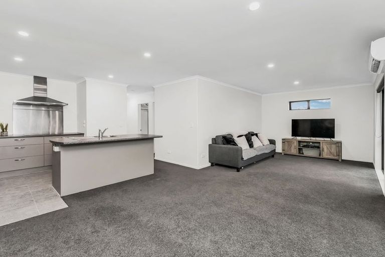 Photo of property in 6b Heritage Close, Rolleston, 7614