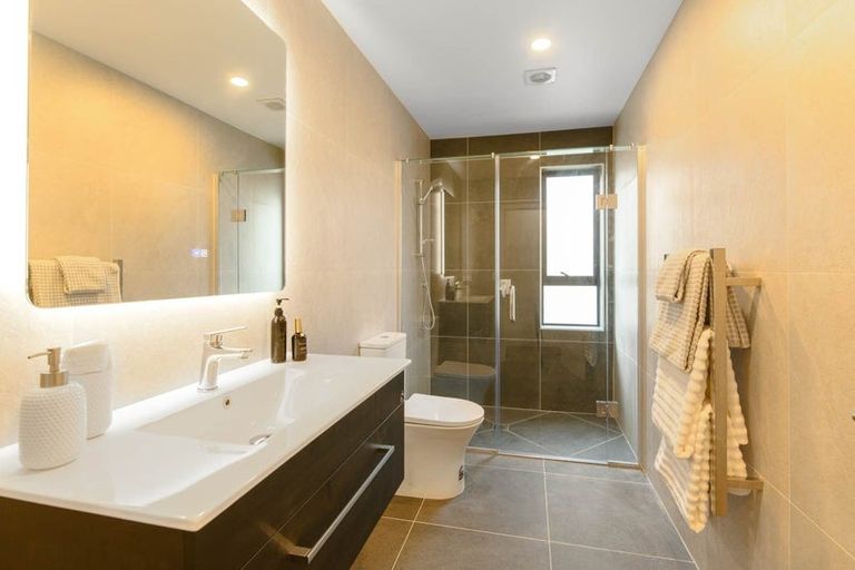 Photo of property in 20a Arataki Views Way, Glen Eden, Auckland, 0602