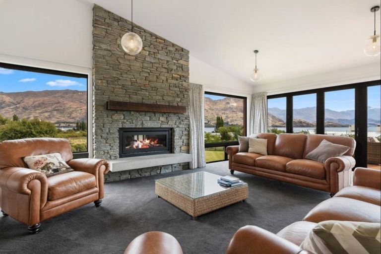 Photo of property in 314 Beacon Point Road, Wanaka, 9305