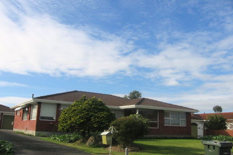 Photo of property in 11 Chippendale Crescent, Highbury, Palmerston North, 4412
